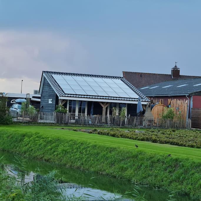 Wellness Chalet Met Jacuzzi, Sauna, Omheinde Tuin, Sint Annaland Exterior photo