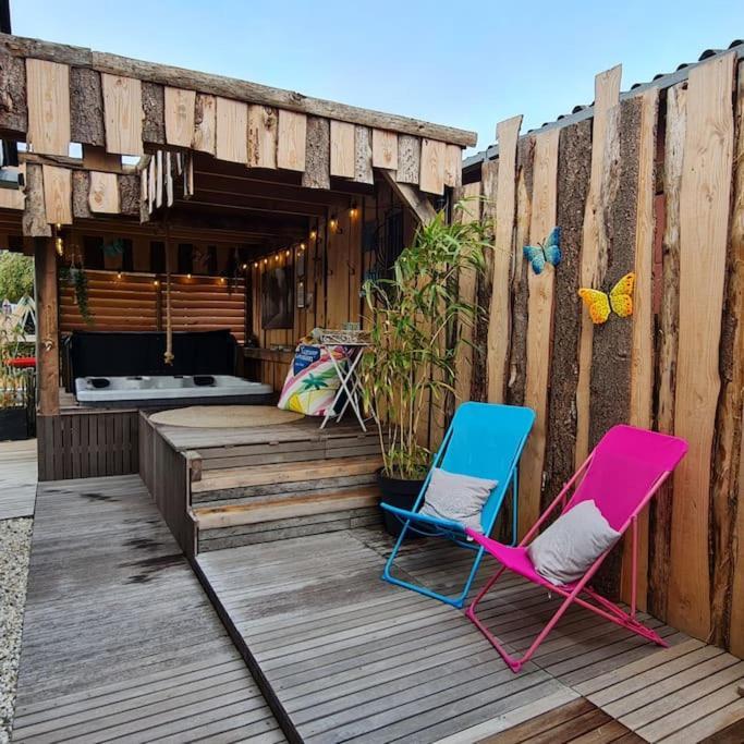 Wellness Chalet Met Jacuzzi, Sauna, Omheinde Tuin, Sint Annaland Exterior photo